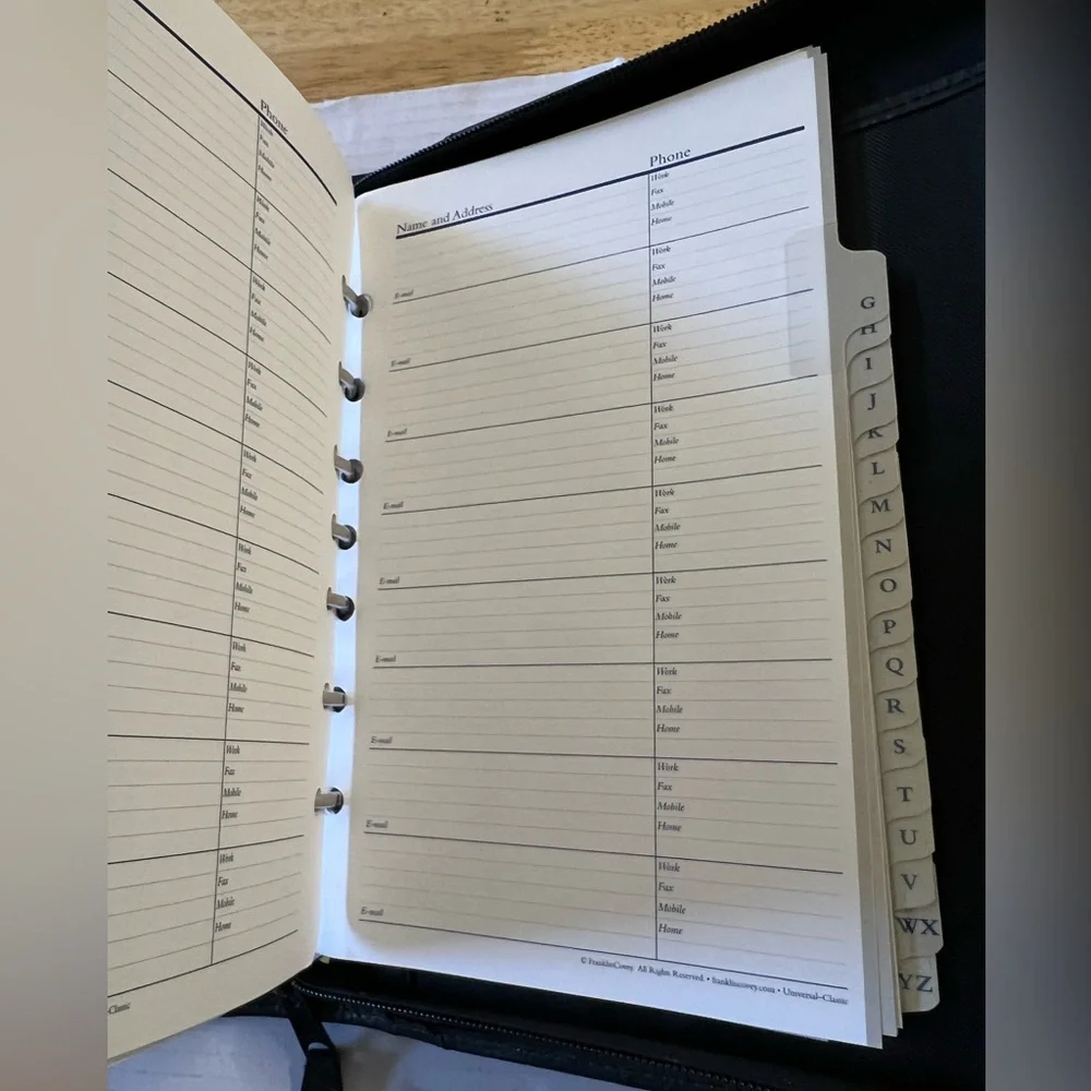 Franklyn Covey Planner Sleek and stylish black leather Planner